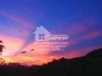 LINDA CHÁCARA COM POTENCIAL COMERCIAL/RESIDENCIAL.