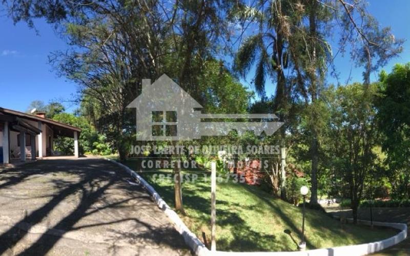 LINDA CHÁCARA  MOBILIADA - Serra Negra SP.