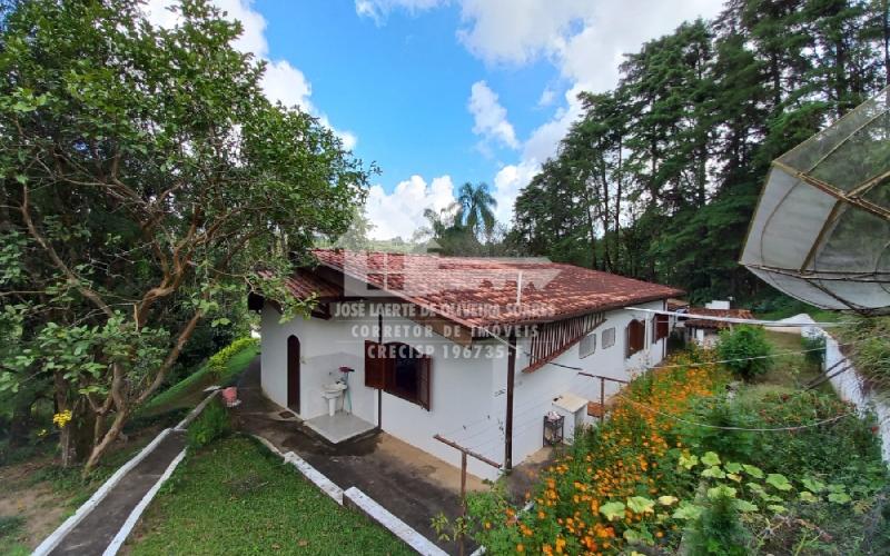 LINDA CHÁCARA  MOBILIADA - Serra Negra SP.