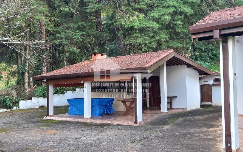 LINDA CHÁCARA  MOBILIADA - Serra Negra SP.