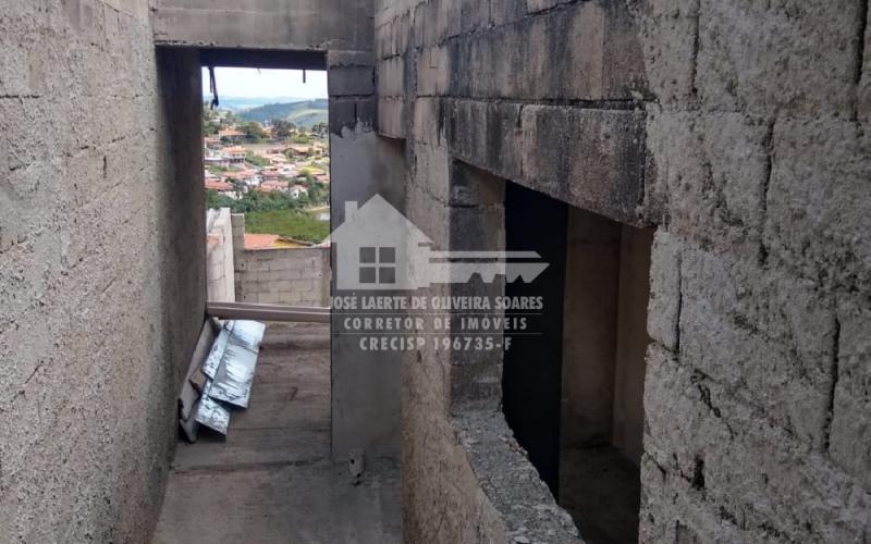 CASA EM CONSTRUÇÃO