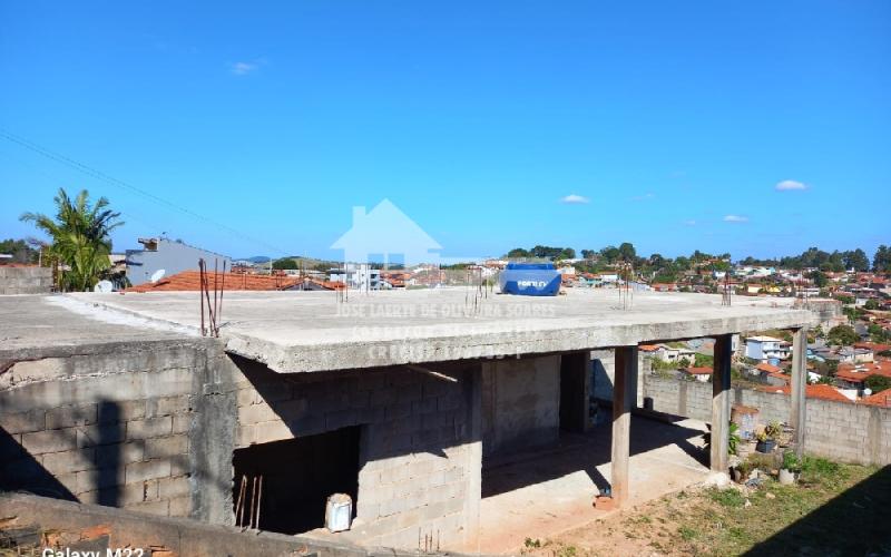 CASA EM CONSTRUÇÃO