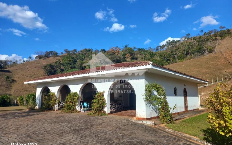 CASA ALTO PADRÃO - TRÊS BARRAS