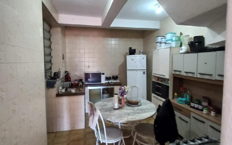 CASA E PONTO COMERCIAL - CAMPO DO SETE.